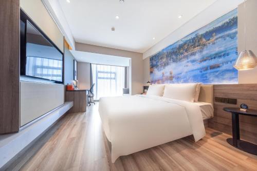 atour hotel kunming south high speed railway station university town