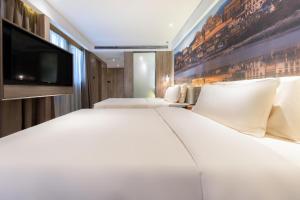 atour hotel kunming south high speed railway station university town