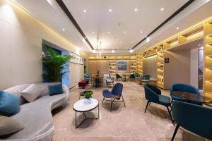 atour hotel kunming south high speed railway station university town