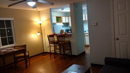 affordable suites of america