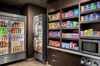 courtyard by marriott evansville east