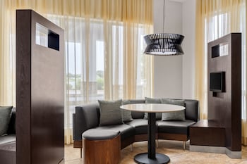 courtyard by marriott evansville east