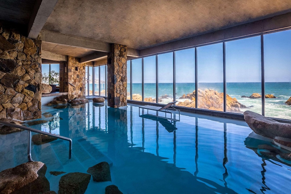 radisson blu acqua hotel and spa concon