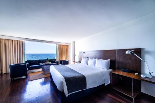 radisson blu acqua hotel and spa concon