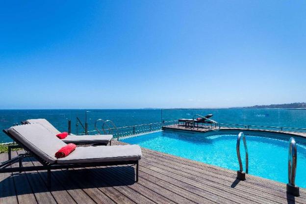 radisson blu acqua hotel and spa concon