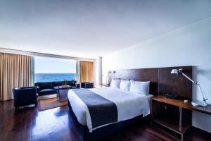 radisson blu acqua hotel and spa concon