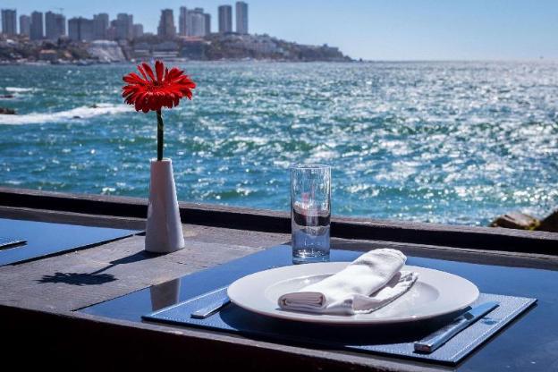 radisson blu acqua hotel and spa concon