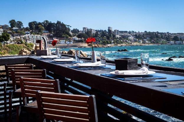 radisson blu acqua hotel and spa concon