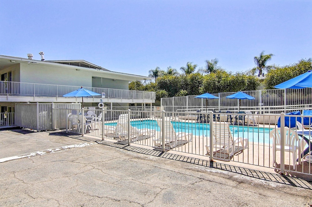 motel 6 santa barbara ca state street