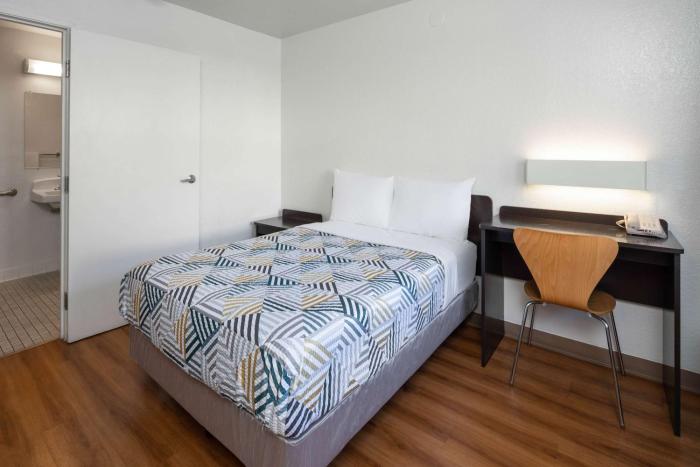 motel 6 santa barbara ca state street