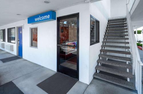 Motel 6 Santa Barbara, Ca - State Street,Santa Barbara>>Goleta,2 star