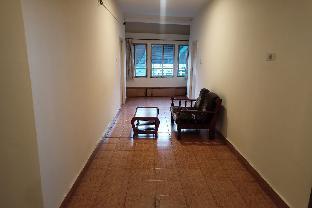 hotel rainbow near victoria hospital city market