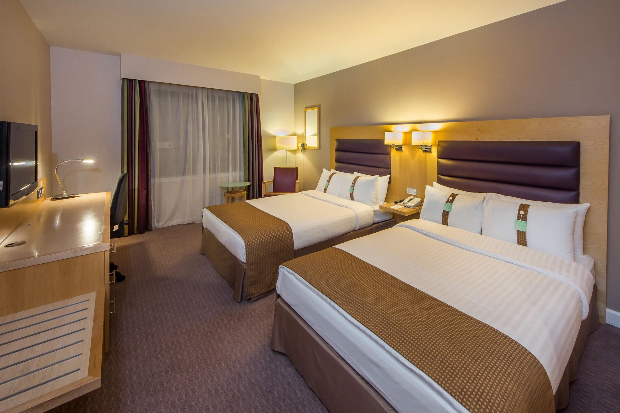 holiday inn london brentford lock by ihg