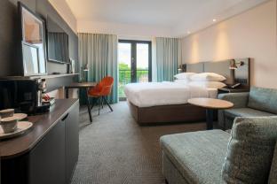 holiday inn london brentford lock by ihg
