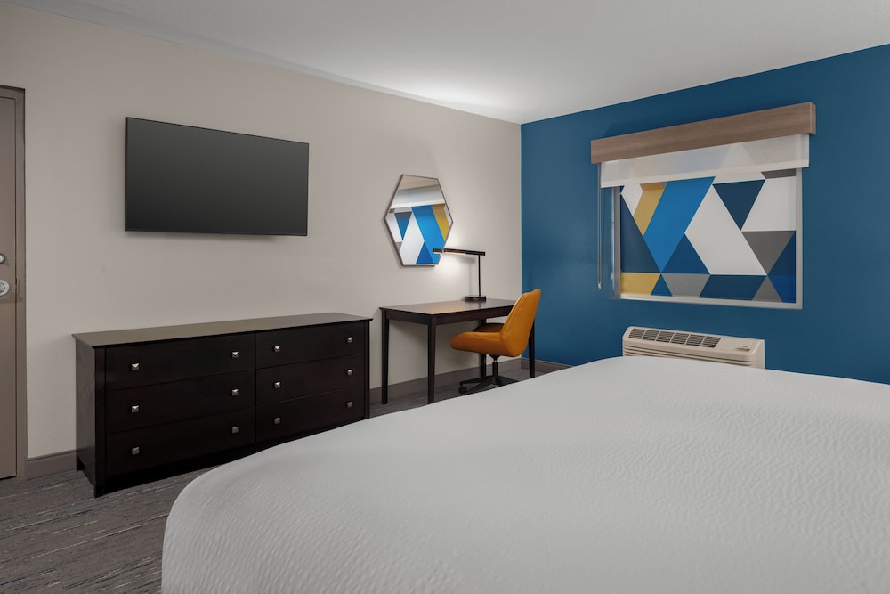 holiday inn express and suites kendall by ihg