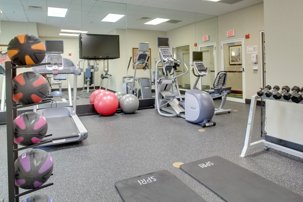 holiday inn express and suites kendall by ihg