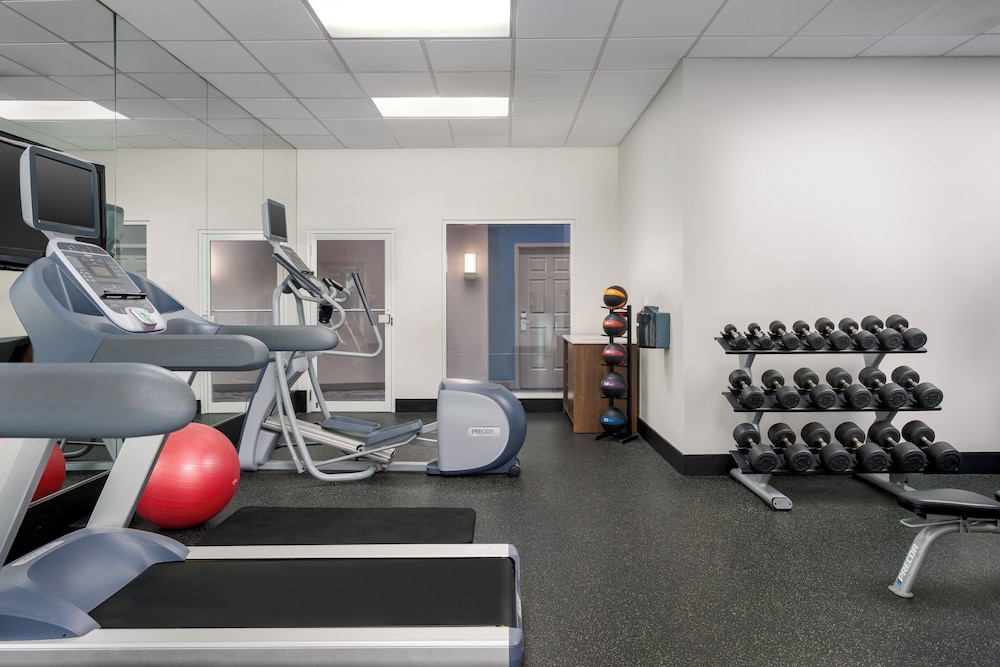 holiday inn express and suites kendall by ihg
