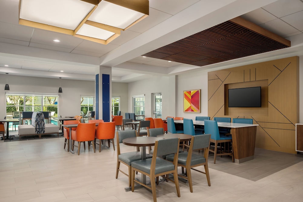 holiday inn express and suites kendall by ihg