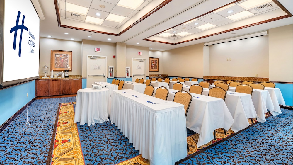 holiday inn express and suites kendall by ihg