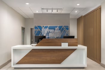 Holiday Inn Express & Suites Kendall By Ihg,Kendall>>Hialeah Gardens,4 star