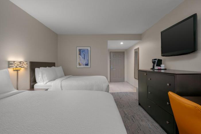 holiday inn express and suites kendall by ihg