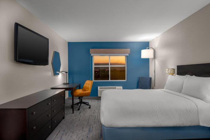 holiday inn express and suites kendall by ihg