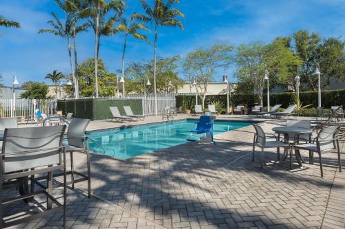 holiday inn express and suites kendall by ihg