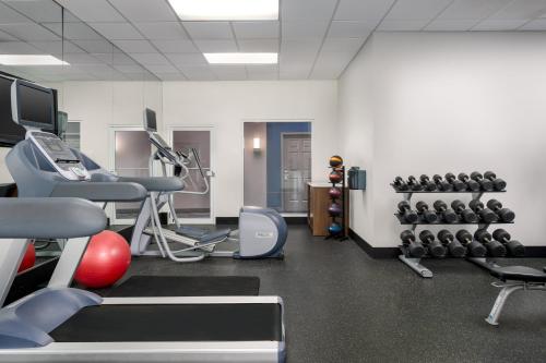 holiday inn express and suites kendall by ihg
