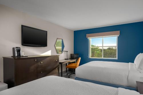 holiday inn express and suites kendall by ihg