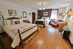 the pines of dresden bandb
