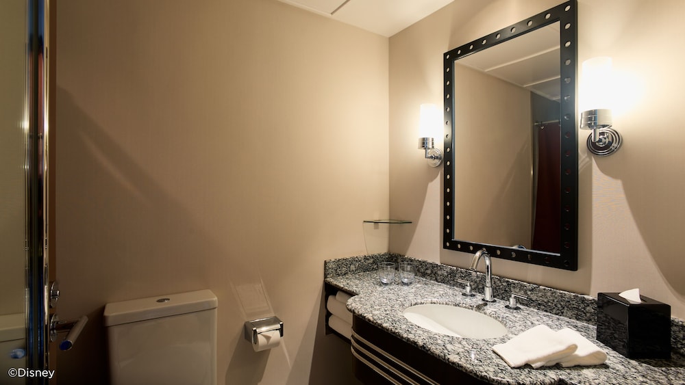 disneys hollywood hotel