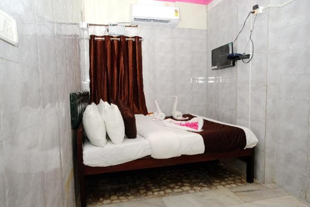 aum karthikeya residency