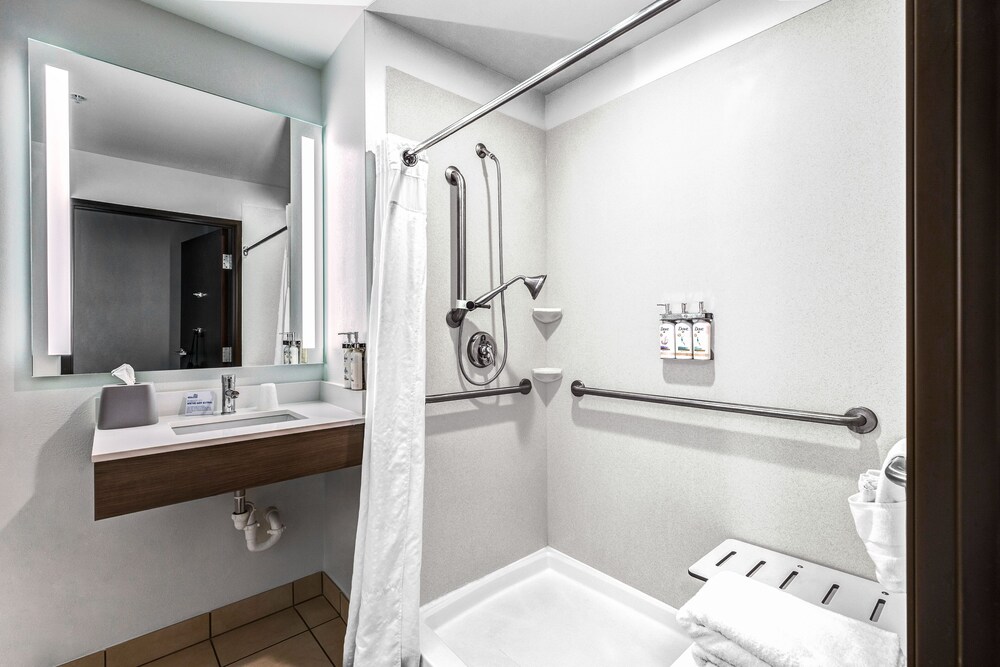 holiday inn express salinas by ihg