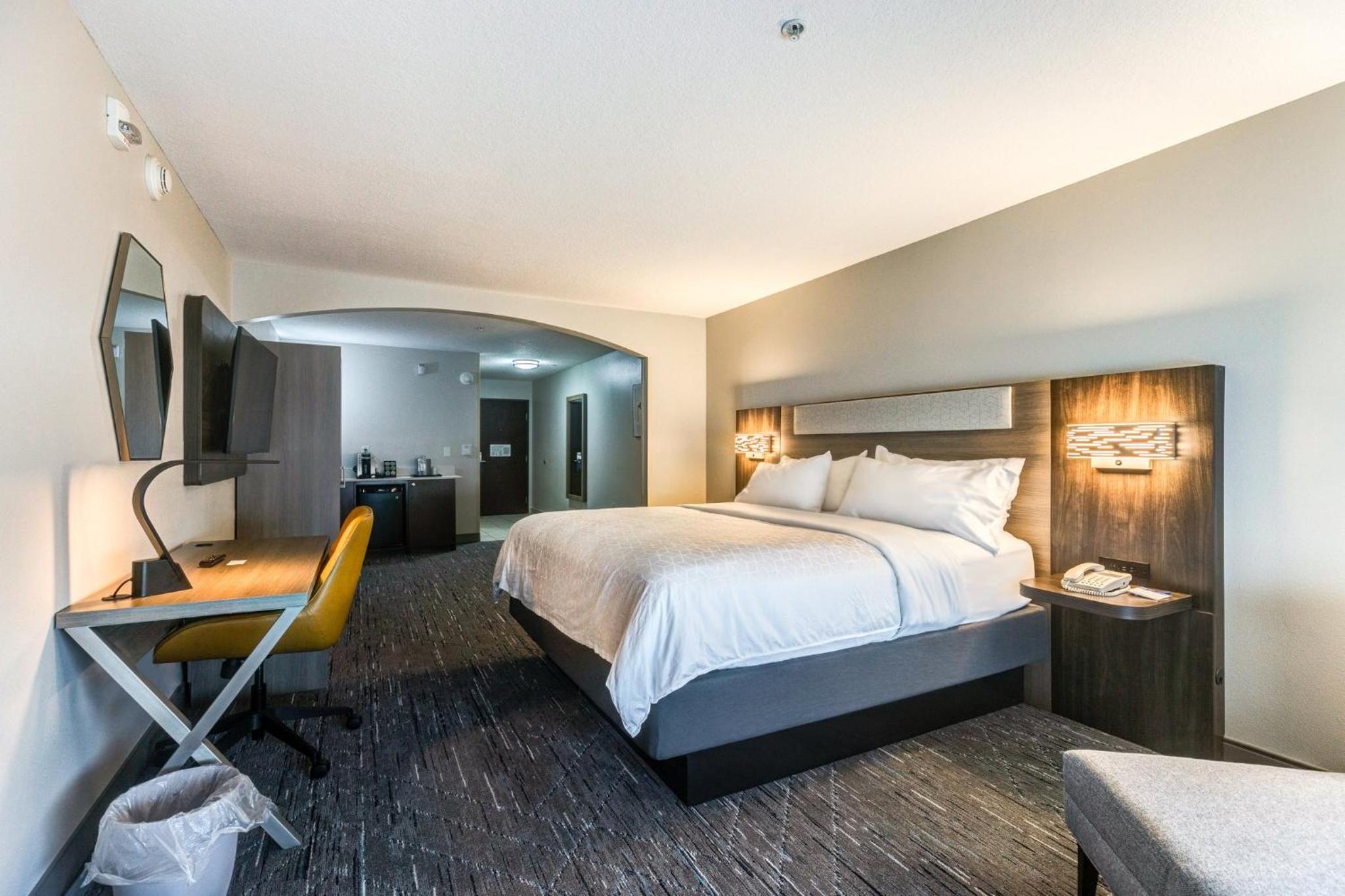 holiday inn express salinas by ihg