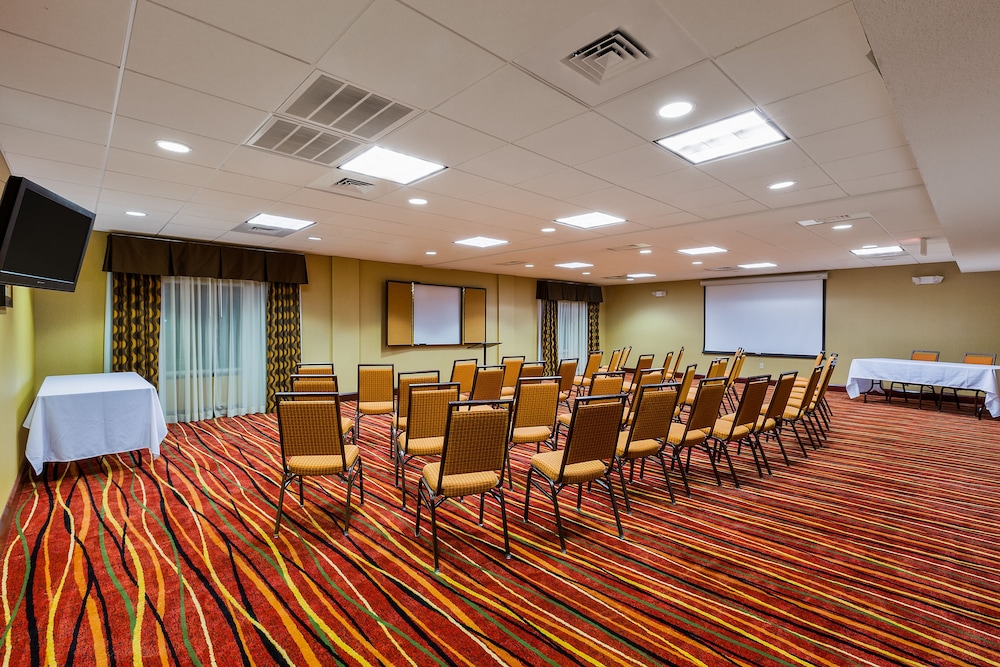 holiday inn express salinas by ihg