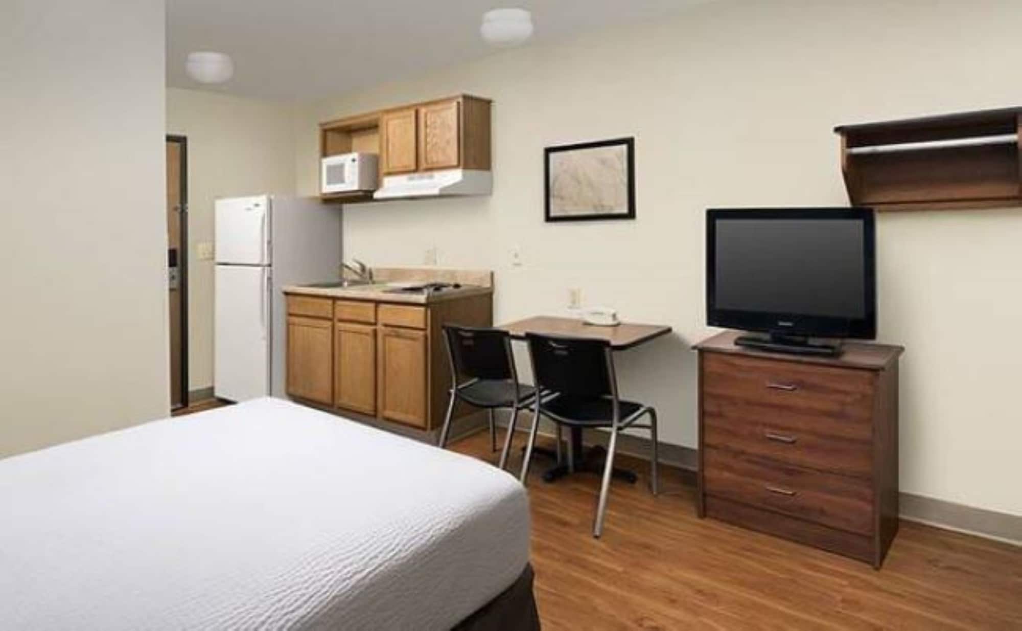 woodspring suites lincoln northeast i 80