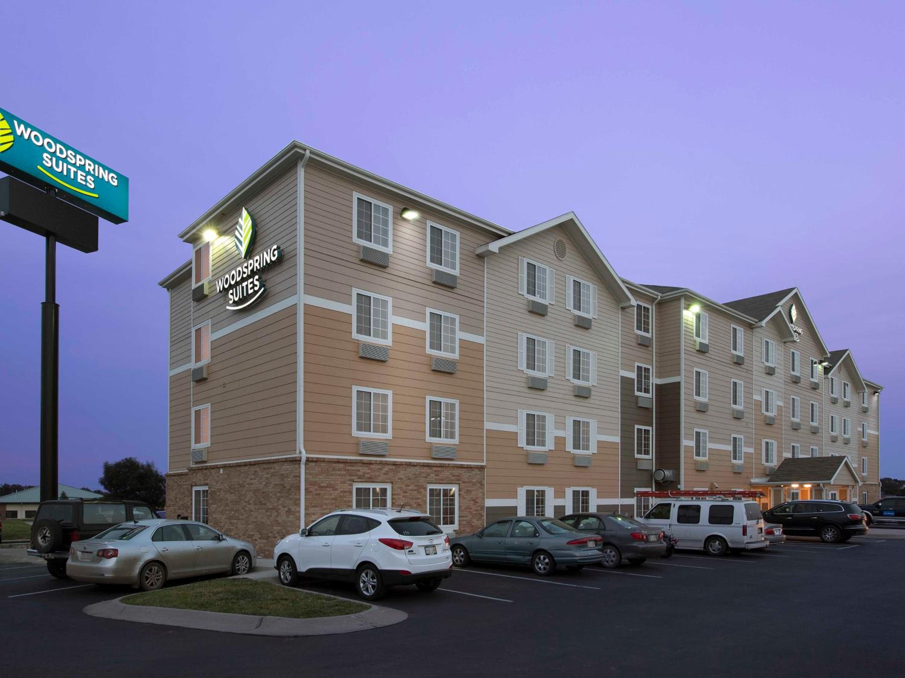 woodspring suites lincoln northeast i 80