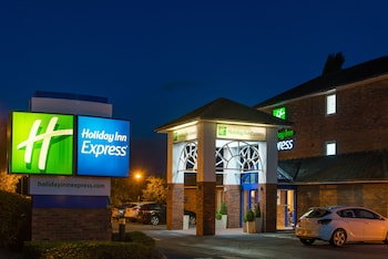 holiday inn express lichfield by ihg