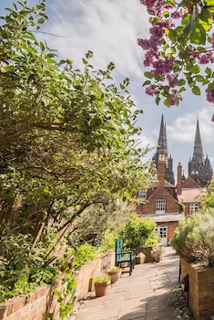 holiday inn express lichfield by ihg