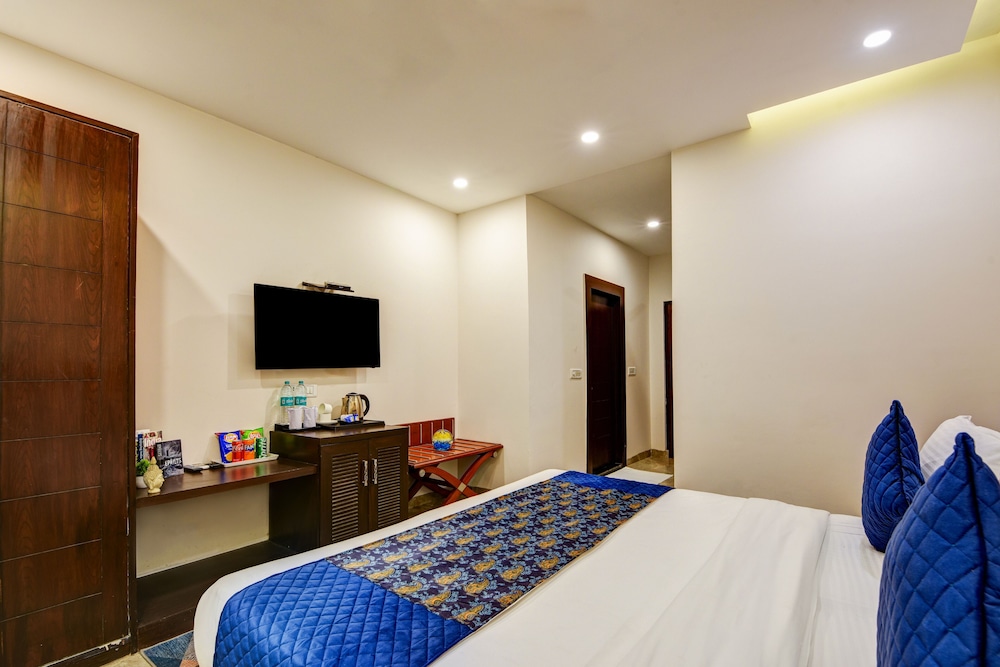 la sapphire hotel