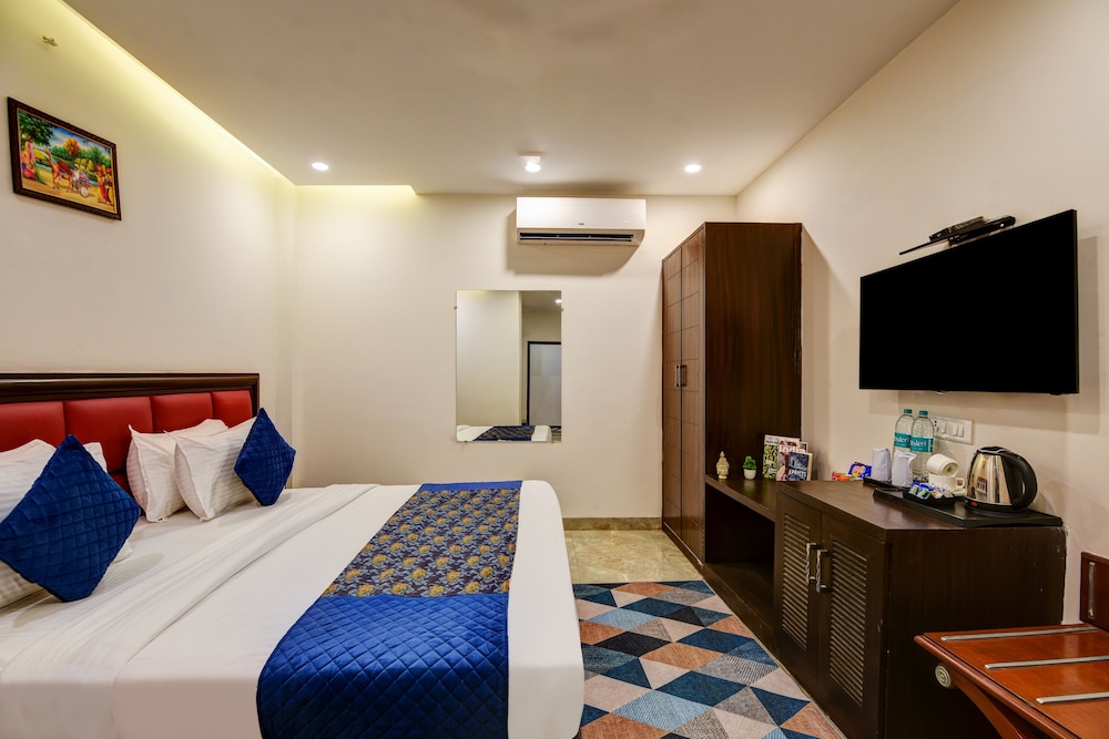la sapphire hotel