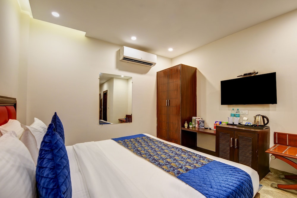 la sapphire hotel