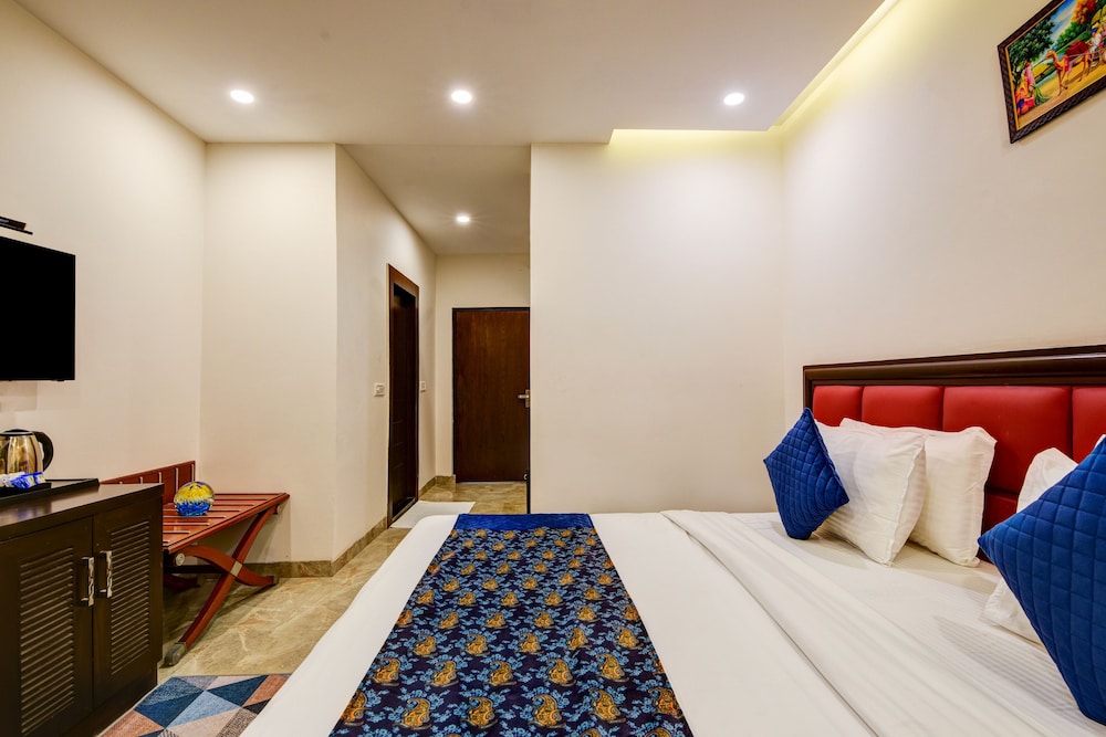 la sapphire hotel