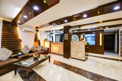 la sapphire hotel