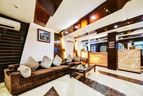la sapphire hotel