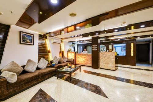 la sapphire hotel