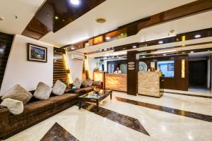 la sapphire hotel