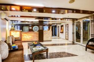 la sapphire hotel
