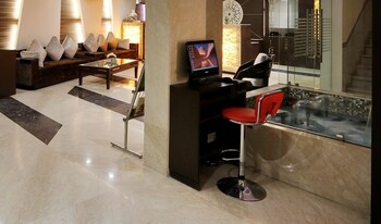 la sapphire hotel