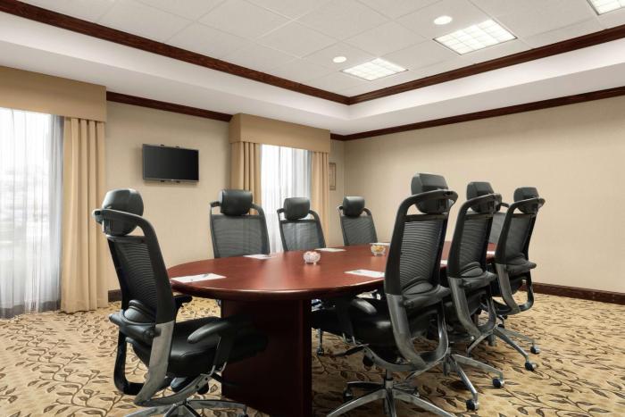 hampton inn and suites brunswick